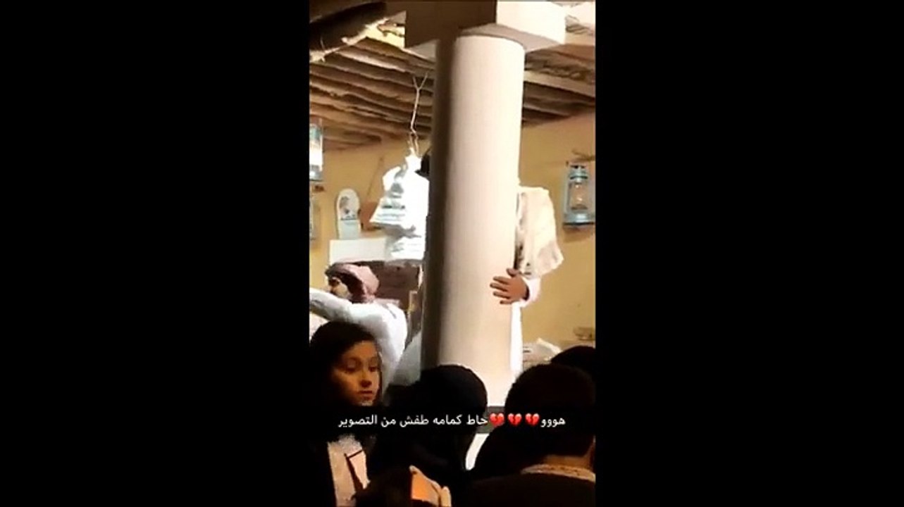 وسامة "بايع الكليجا" تنقله للشهرة: تعرفوا على هويته وعمله الحقيقيين!