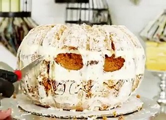 فيديو طريقة تحضير كعكة يقطين الهالوين الشهيرة