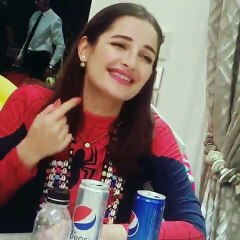 ابنة أصالة تغني لوالدتها