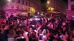 فيديو: شاهدوا تعامل الشرطة الفرنسية مع جمهور تامر حسني حينما تجمع حوله