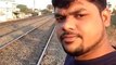 فيديو: هذا الشاب أراد التقاط سيلفي مع قطار.. شاهدوا ماذا حدث له
