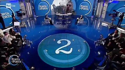 فيديو: عضو مافيا إيطاليا يعتدي على مراسل تليفزيوني بشدة لهذا السبب