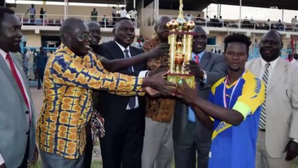 فيديو: هل سمعت عن نادي "اطلع برة"؟.. شاهدوا قصته