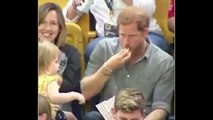 فيديو: شاهدوا الأمير هاري يتعرض لموقف طريف خلال حضوره مباراة