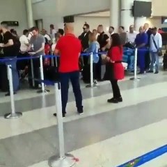 فيديو مسرب لرامي عياش يقف في الطابور ينتظر دوره