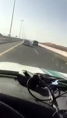 فيديو    علقت دواسة البنزين في سيارته شاهد ماذا حدث!