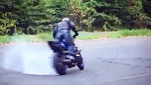 فيديو استعراض خرافي بدراجة نارية من قبل محترف سيذهلك بسرعته