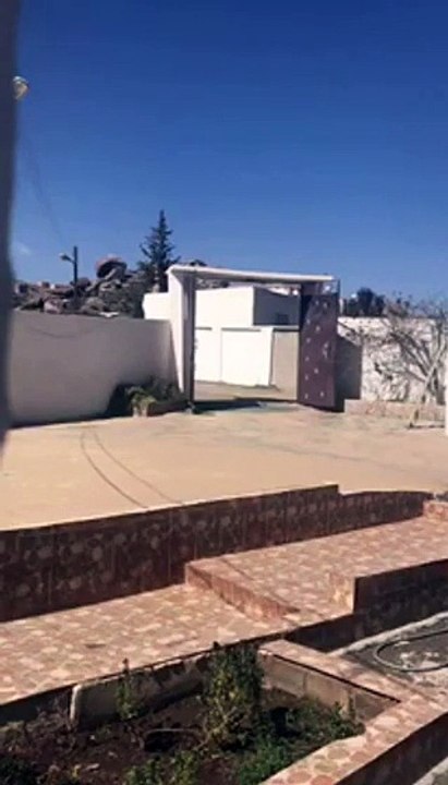 فتاة سعودية ترحب بعودة والدها من المستشفى بإطلاق الأعيرة النارية