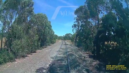 فيديو نجاة قائد دراجة نارية من الدهس بأعجوبة!