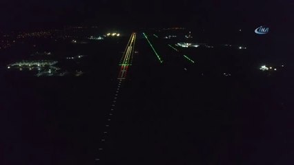 3. Havalimanı'nın Gece Işıl Işıl Hali Havadan Görüntülendi