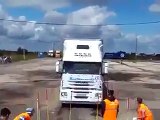 فيديو اختبار قيادة الشاحنات في روسيا، هل يمكن لأحد أن يقود مثله؟