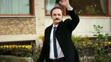 فيديو لقطة بمسلسل حب أبيض وأسود تثير بلبلة: هل هي خدعة أم خطأ إخراجي؟