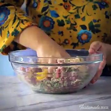 بالفيديو خطوات تحضير برغر بحشوة الجبنة