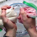 فيديو طريقة صنع حلوى الماكرون تشيزكيك لتزيين مائدة رمضان بحلويات مميزة