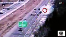 فيديو طفل رضيع يطير خارج سيارة في حادث مريع تسبب فيه والديه!