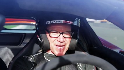 فيديو مقارنة بين مرسيدس S550 وبي ام دبليو 750i