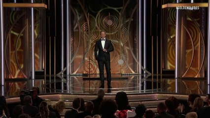 سيث مايرز مقدم حفل Golden Globe يحرج دونالد ترامب ويهين نجمين شهيرين