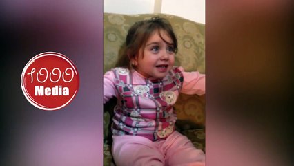طفلة تبهر الجميع بطريقة ردها على أمها