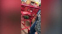 فيديو أمريكية تهين سيدة مسلمة في أحد المتاجر.. والسبب لا يُصدق!