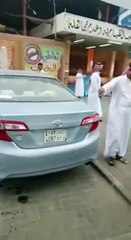 مقطع فيديو يثير غضب مدير مرور العاصمة المقدسة!