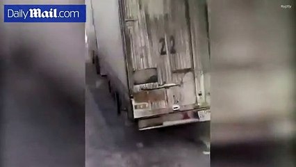 فيديو طيّار يتوه في الجو فيهبط ليسأل عن الطريق!