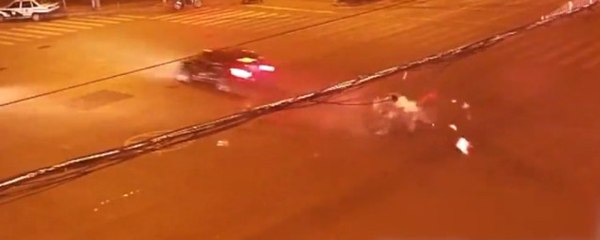 Aşırı Hızlı Otomobil Motosiklete Çarptı: 1 Ölü, 1 Yaralı