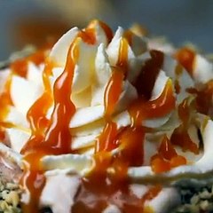 فيديو طريقة تحضير شوكولاتة سنيكرز الساخنة