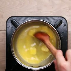 فيديو كيك الموز مع الكراميل والآيس كريم