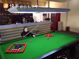 فيديو طفلة تلعب البلياردو بطريقة مذهلة لن تتخيلها
