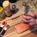 طريقة عمل سمك سلمون بصوص الكريمة والفلفل بالفيديو