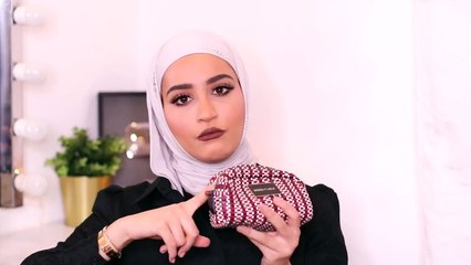 ماذا تحمل الفاشينيستا ومدونة المكياج داليدا الدوب في حقيبتها؟