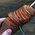 بالفيديو طريقة تحضير رولات البطاطا الحلوة المقرمشة