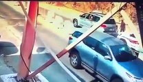 هكذا تمكن رجل أمن سعودي من إيقاف سيارة حاولت الفرار من نقطة تفتيش!