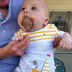 شاهدوا بالفيديو كيف يقاتل الأطفال من أجل الآيس كريم