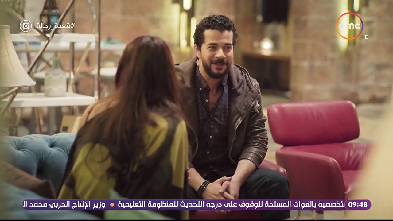 سلوى خطاب حاولت استغلال سقوطها على السلم لتصوير هذا المشهد