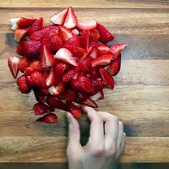 طريقة عمل سلطة فواكه الربيع بالفيديو