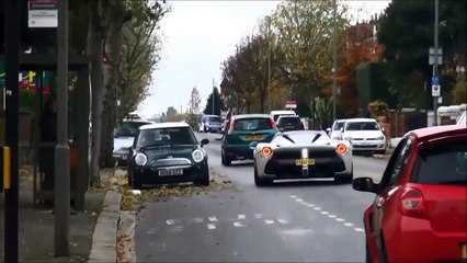 فيديو غوردون رامزي يقود سيارته الفيراري لافيراري ابيرتا الخارقة