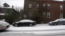 فيديو سيارات تتزلج على الثلوج بشكل مخيف بعد فقدان السيطرة عليها