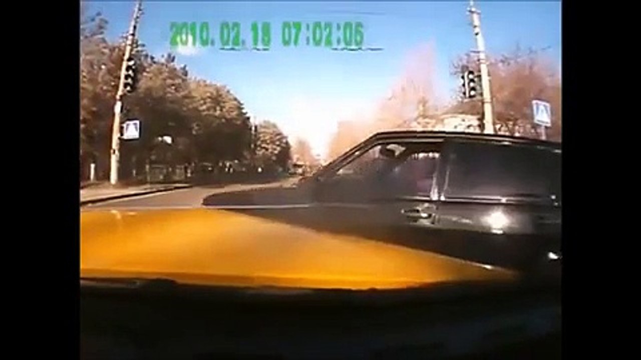 فيديو مجموعة حوادث سيارات من روسيا! بعضها لا يصدق