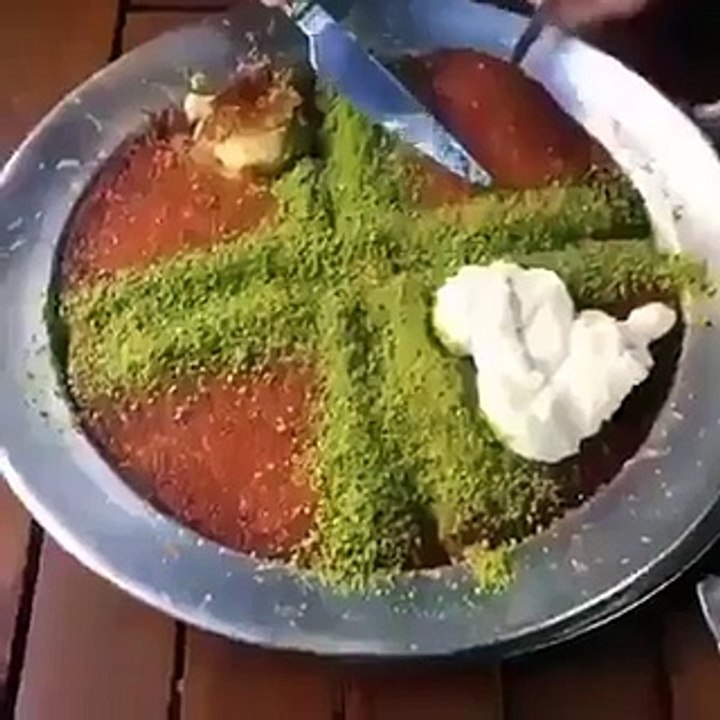 فيديو طريقة تقديم الكنافة اللبنانية بالجبن الزائد