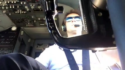 فيديو طيار يهبط بطائرته وسط الرياح الشديدة.. لقطات تحبس الأنفاس