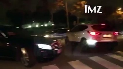 فيديو جاستن بيبر يوجه لكمة عنيفة لوجه أحد معجبيه