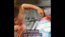 رد فعل يلامس القلب لطفلين عند رؤية شقيقتهما حديثة الولادة لأول مرة