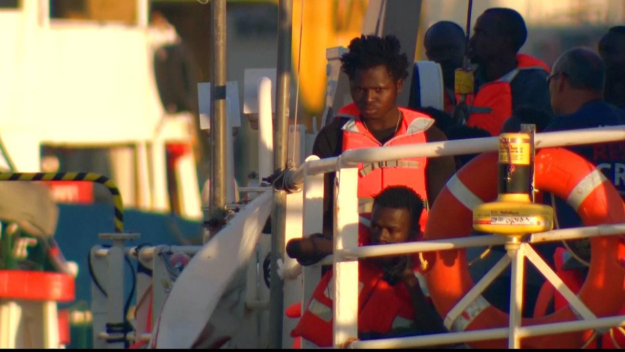 Migrant rescue boat Lifeline allowed to dock in Malta