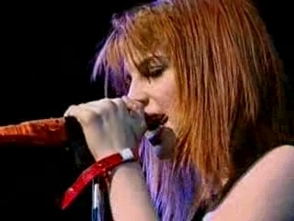 Paramore - Crushcrushcrush (Live)