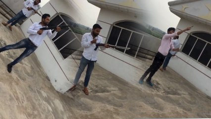 दहशत फैलाने को फेसबुक पर डाला ताबड़तोड़ फायरिंग का वीडियो, अब पीछे पड़ी पुलिस