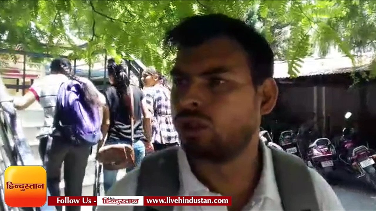 बड़ी संख्या में युवा रोजगार मेले में भाग लेने पहुंचे