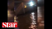 Kadıköy�de sel sularının bastığı alt geçit dereye döndü