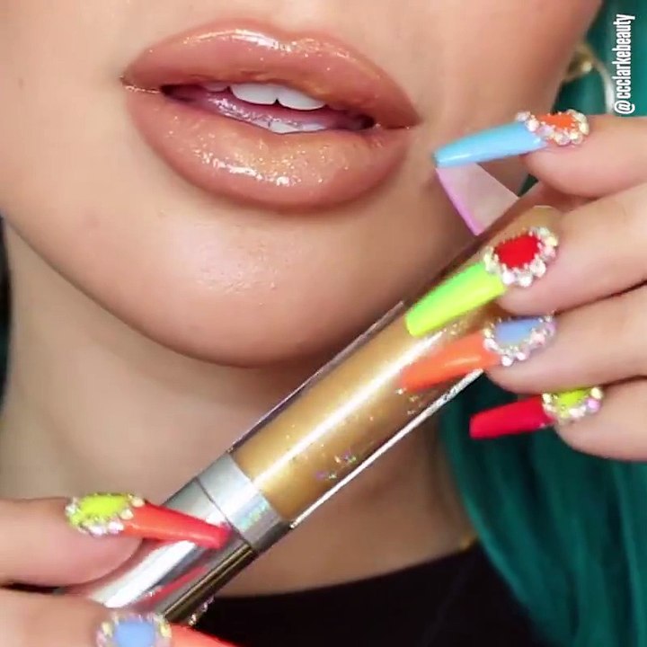 Watch and learn for sexy lips  by CC ClarkeIG: