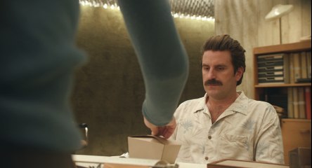 AU POSTE ! - Teaser 4 du film de Quentin Dupieux